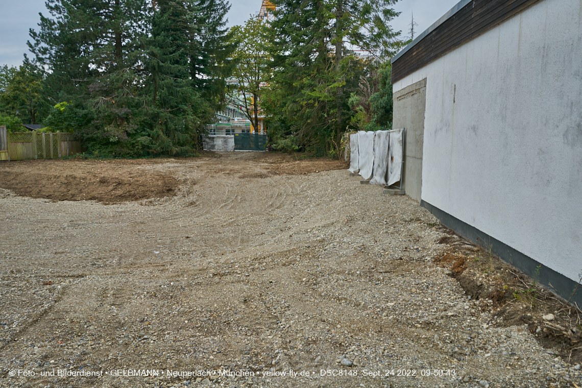 24.09.2022 - Baustelle an der Niederalmstraße 16 und Hugo-Lang-Bogen 13 in Neuperlach-Trudering